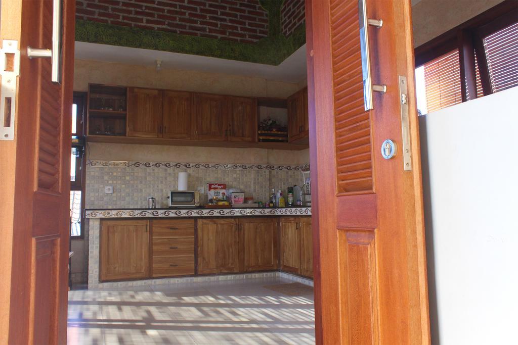 Cr Tris Rooms Seminyak Екстериор снимка