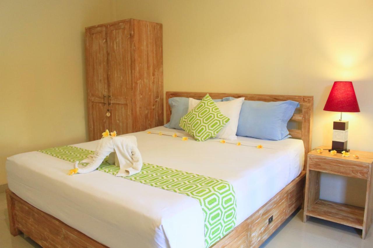 Cr Tris Rooms Seminyak Екстериор снимка