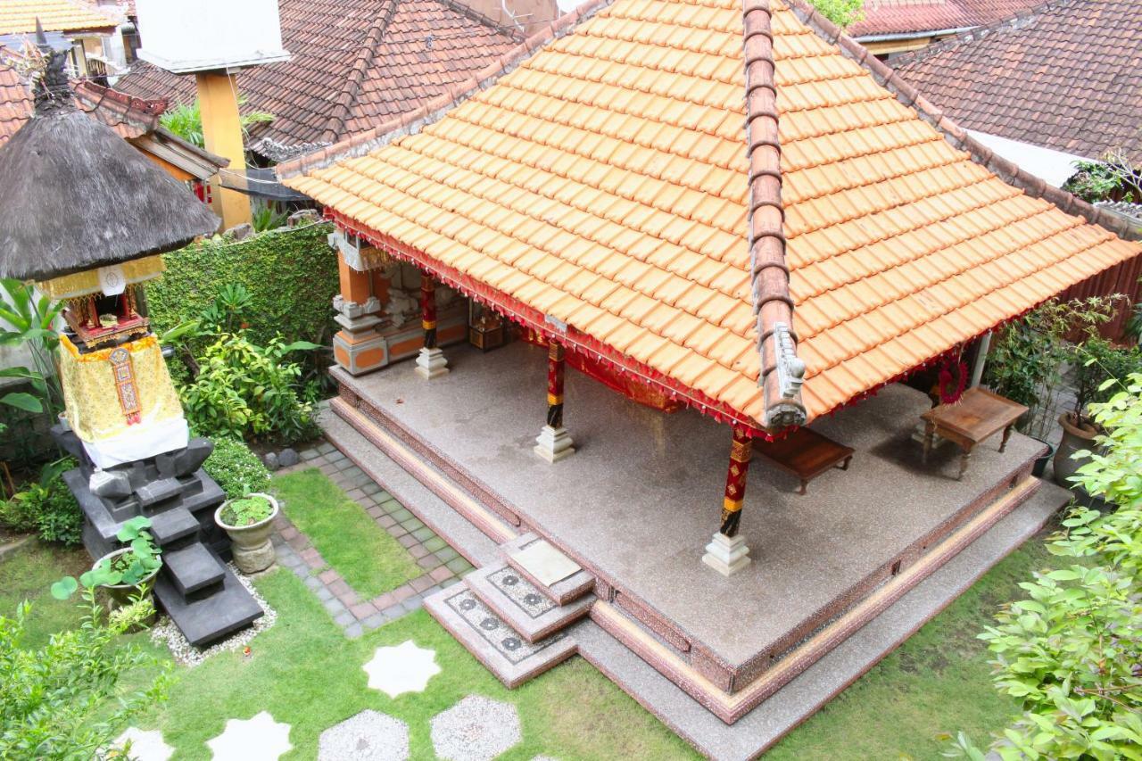 Cr Tris Rooms Seminyak Екстериор снимка